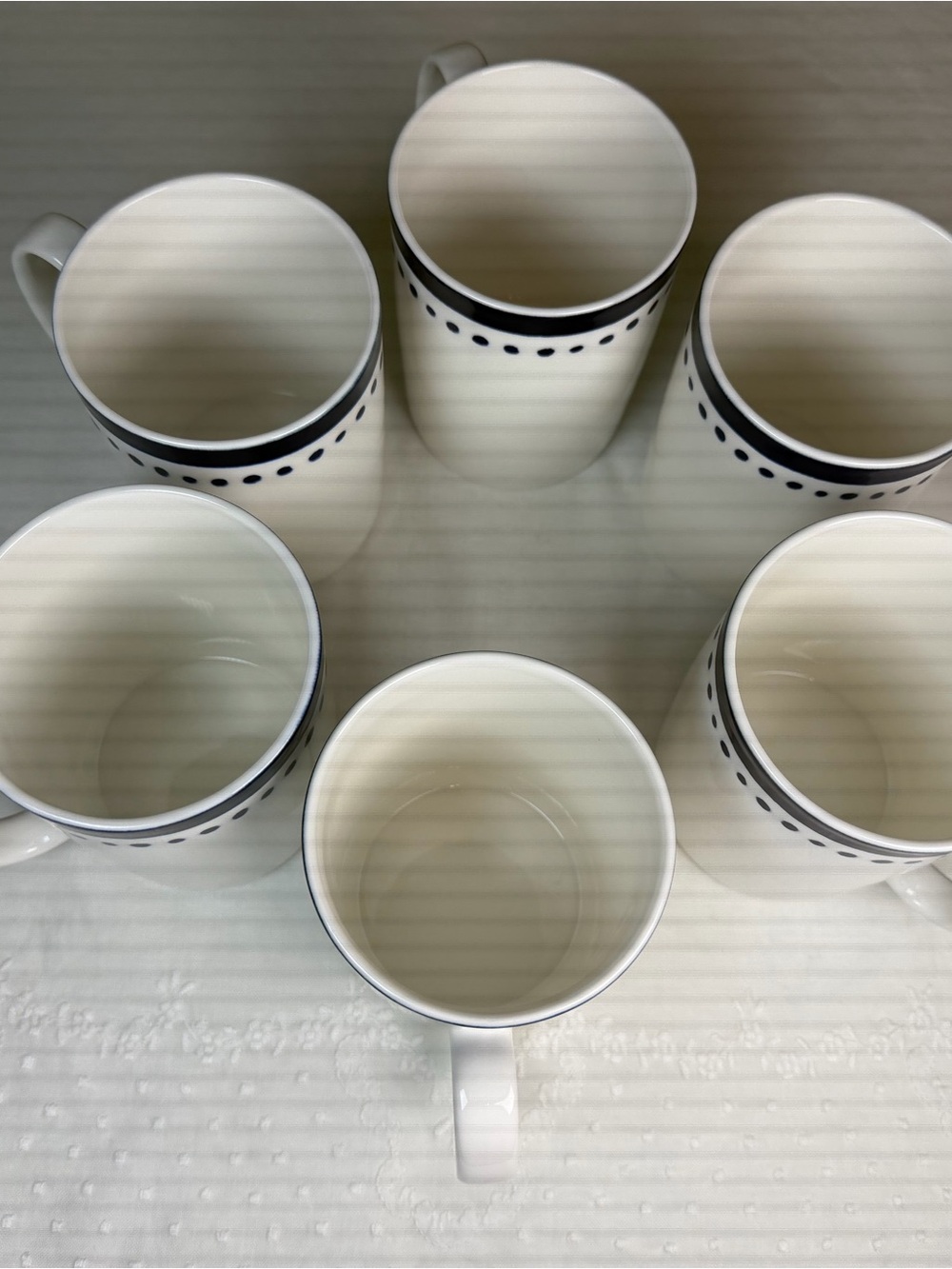 Kate Spade Lenox Charlotte Street East Set of 6 Navy Dot Mugs - Picture 5 of 11
